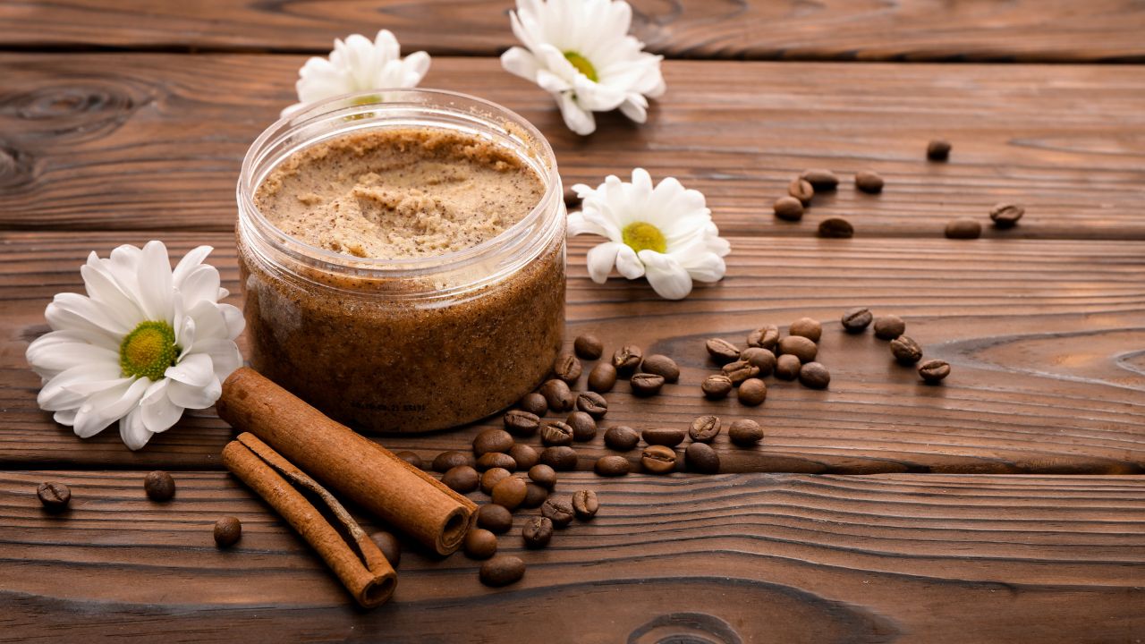 Brewing Beauty: Coffee Oil Secrets Revealed
